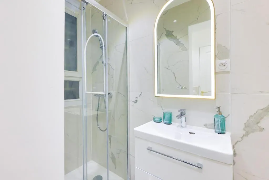 Elegant 1 Pour 4 Personnes Au Coeur De Paris, A Bastille Apartment *